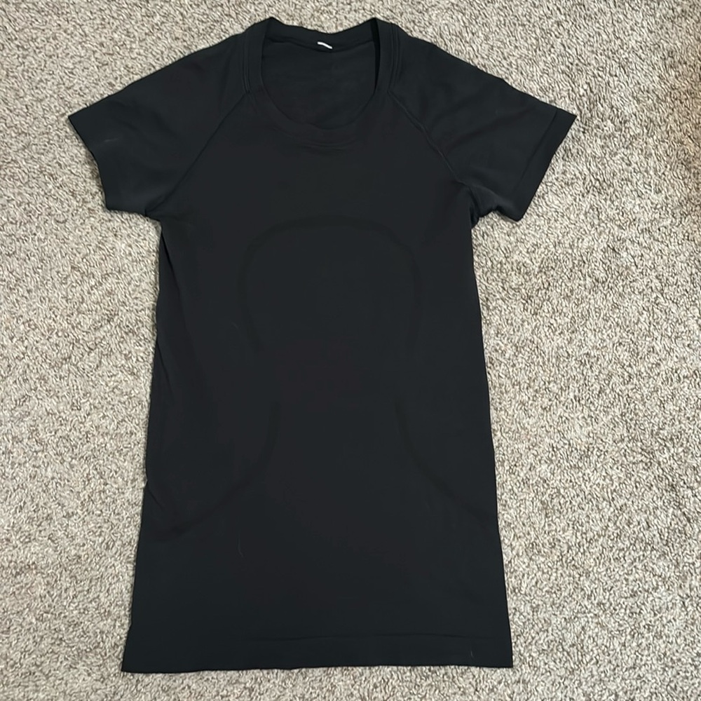 Black Lululemon Swiftly Tech